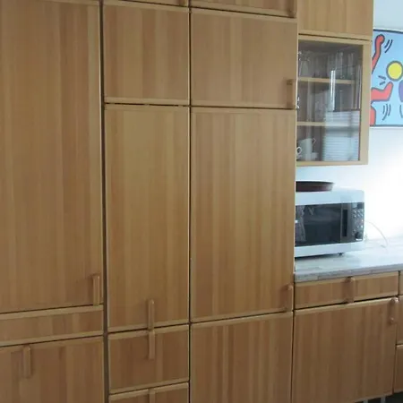 Grosse Wohnung 20 Km Von Koeln Bis Zu 17 Personen Rosrath Exterior photo