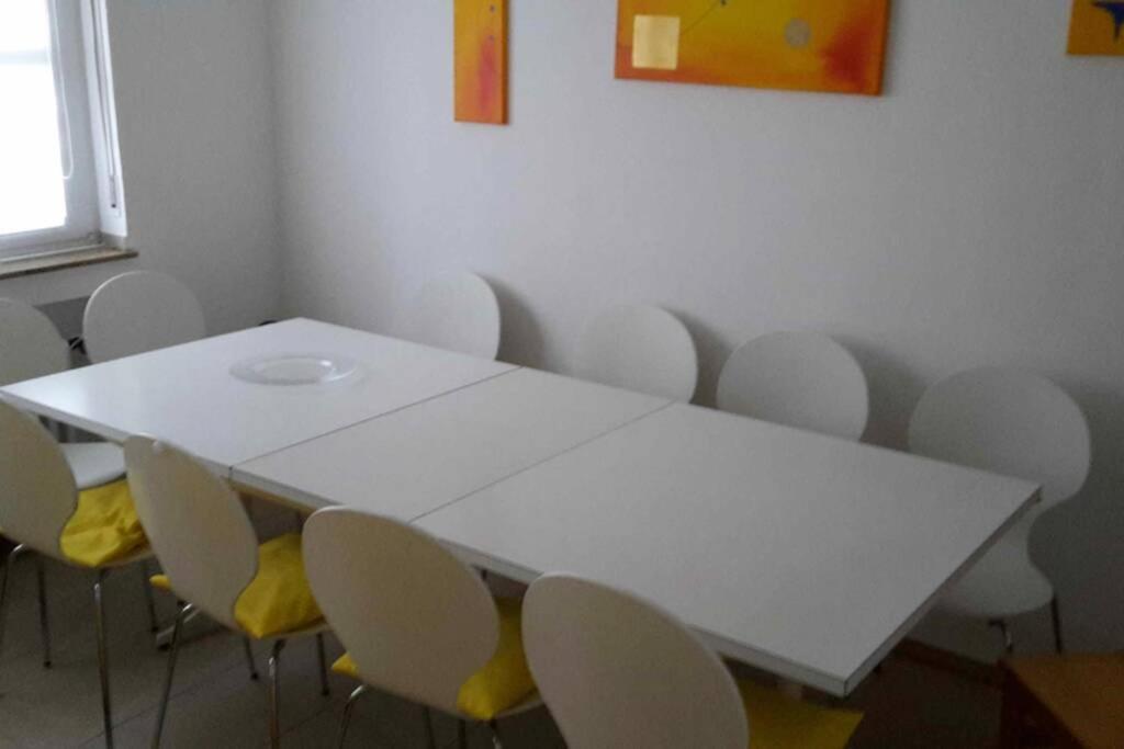 Apartment Grosse 20 Km Von Koeln Bis Zu 17 Personen